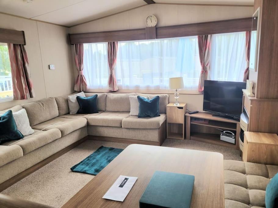 Caravan In The Cotswolds Villa Cirencester Buitenkant foto