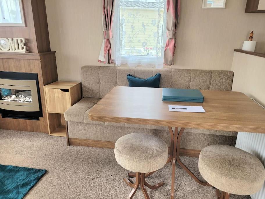 Caravan In The Cotswolds Villa Cirencester Buitenkant foto